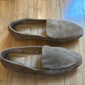 Women’s Tahiti Suede Flats Loafers 8.5 Camel Tan Excellent Condition